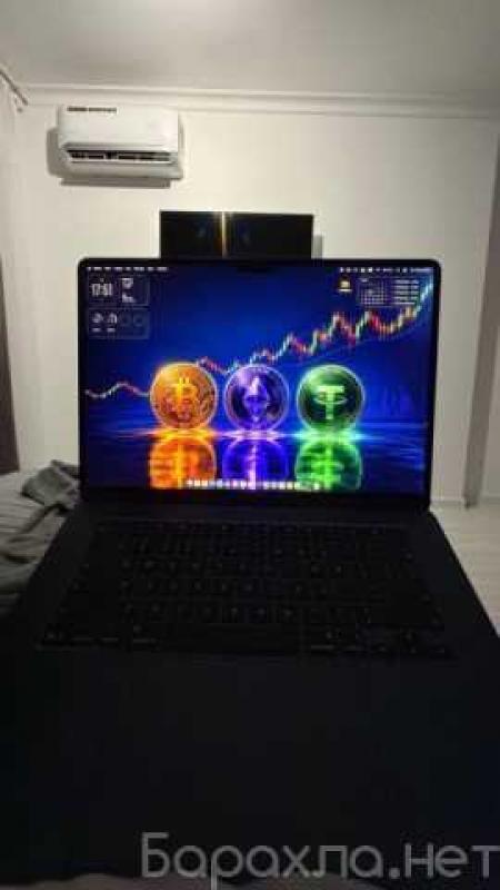 Продам: Macbook Air 15 M5