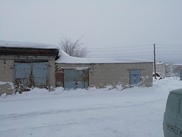 Здание (гараж кирпичный с пристроем) 177.4 кв.м.