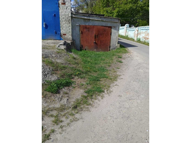 Кирпичный гараж 17,8 кв.м в собственности (земля + бокс) Губкин