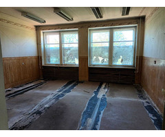 8 нежилых помещений разной площади (138.4 м²)