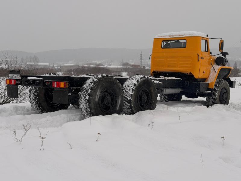 Продам: УРАЛ 4320 длиннобазовое шасси 6×6 2014 г