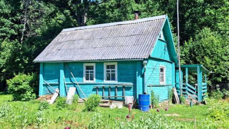 Продам: небольшой хуторок в лесной роще в Пскове